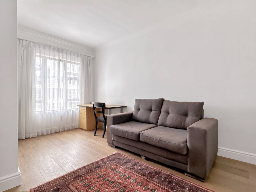 2 Bedroom Property for Sale in Sea Point Western Cape